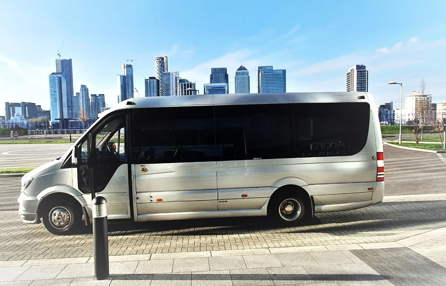 How to Find the Best Minibus Hire in Essex